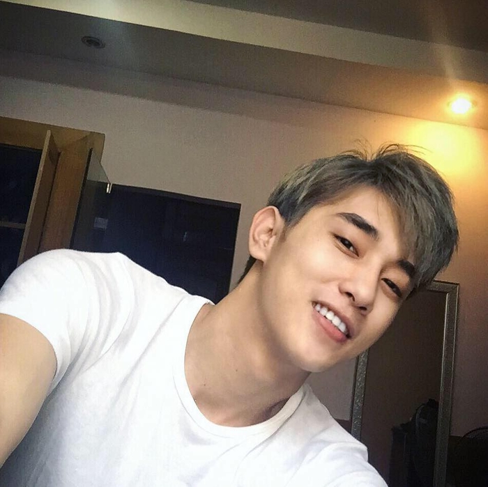 Anh chàng bác sĩ Sài Gòn sở hữu nhan sắc và chiều cao cực phẩm