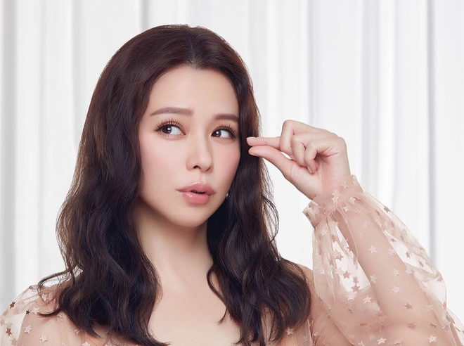 Bị chê già ở tuổi U50, những người cùng tuổi với Châu Tấn ra sao?
