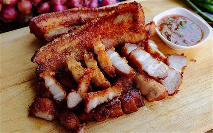 Bí quyết chế biến món thịt chiên nước mắm thơm nức mũi của người Thái