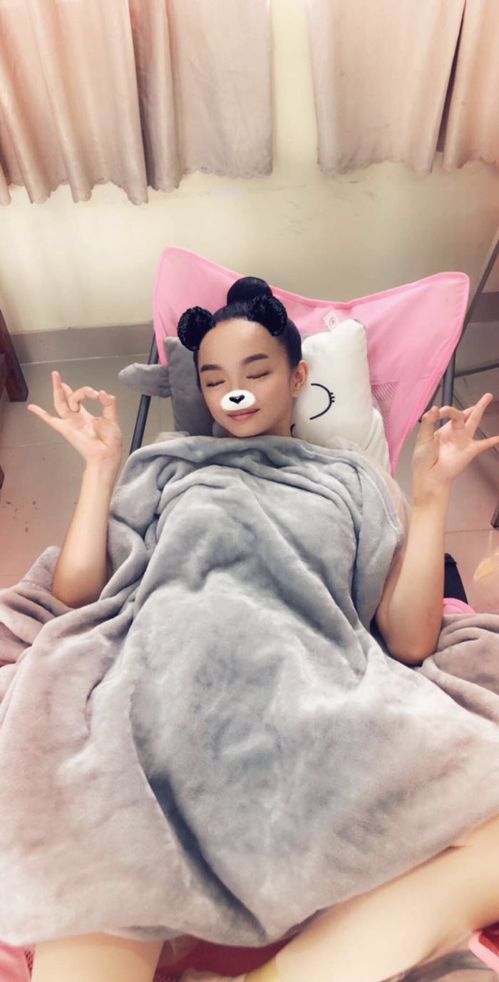 Cặp đôi Thành – Diễm khoe quý tử bụ bẫm, Jun Vũ lại khoe body bốc lửa