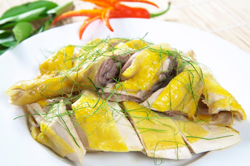 Chàng trai Hà thành nghe lời mẹ chia tay bạn gái vì không biết chặt gà