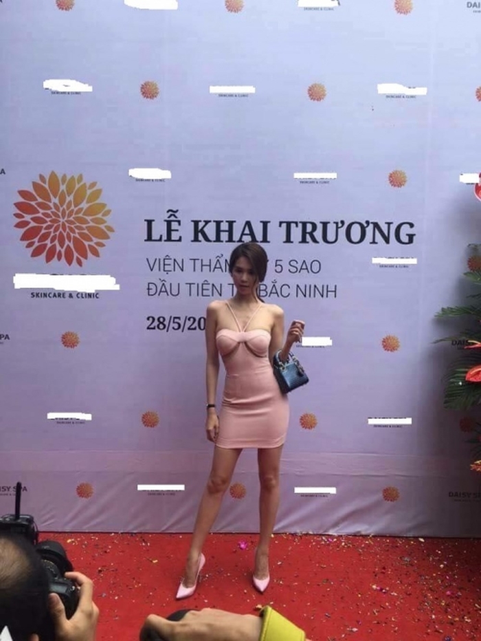 Chưa qua photoshop đôi chân trứ danh của dàn mỹ nhân Việt có còn nuột?
