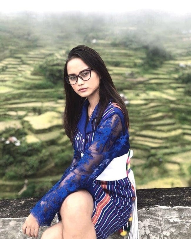 Cuộc sống của cô bé ăn xin bỗng “lên hương” vì xinh như thiên thần