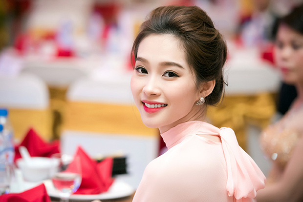 Cuoc song cua cac dai gia trong showbiz Viet thay doi như the nao khi vo lam tay hom chia khoa