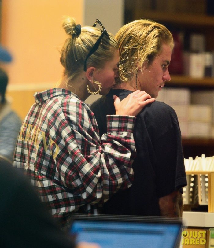 Cuối cùng, Justin Bieber cũng chịu tân trang nhan sắc vì vị hôn thê