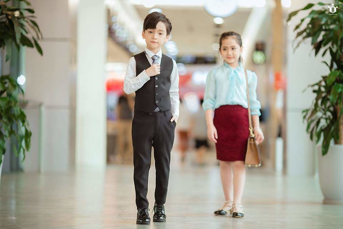 Dân mạng “phát sốt” vì cặp đôi Thư ký Kim phiên bản nhí cực đáng yêu