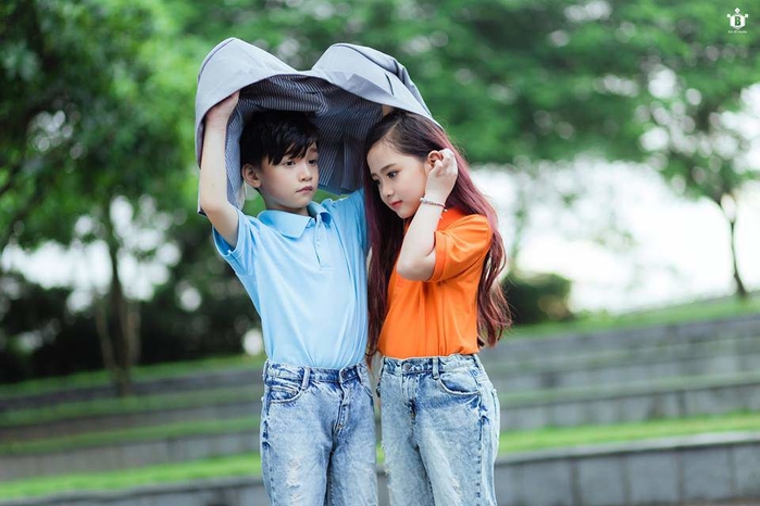 Dân mạng “phát sốt” vì cặp đôi Thư ký Kim phiên bản nhí cực đáng yêu