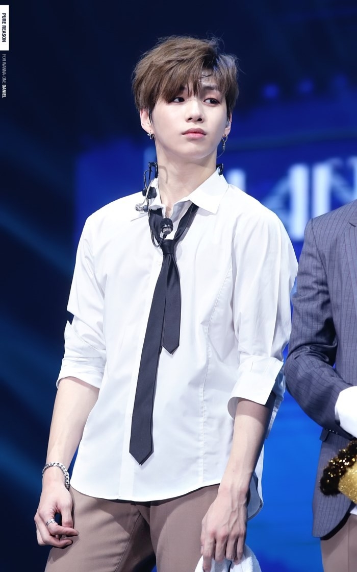 Đây mới là thứ giúp các nam Idol cân được mọi style