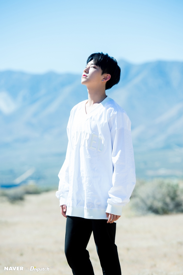 Đây mới là thứ giúp các nam Idol cân được mọi style
