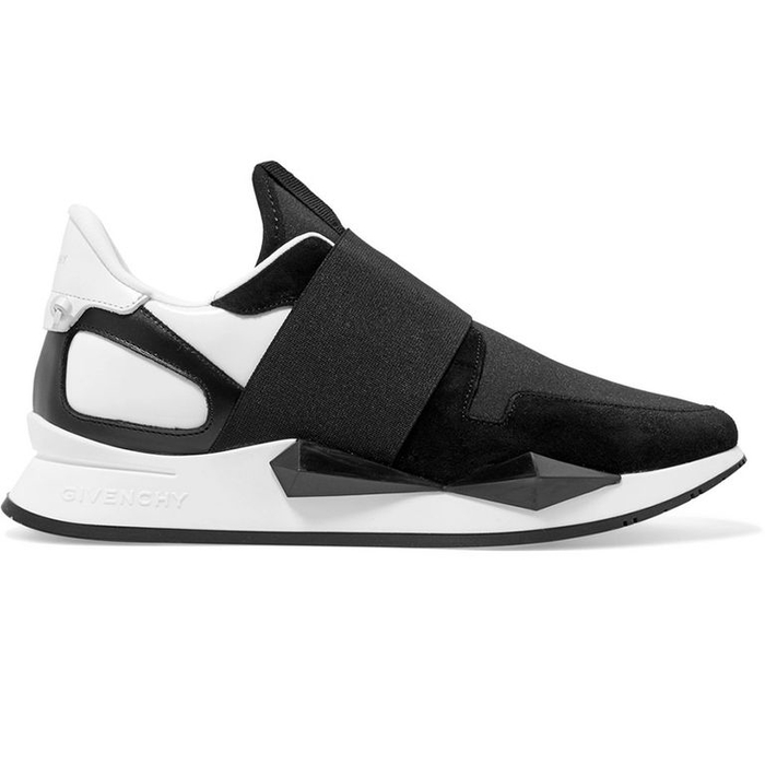 Điểm danh những đôi sneaker sang chảnh được lòng hội chị em trong năm