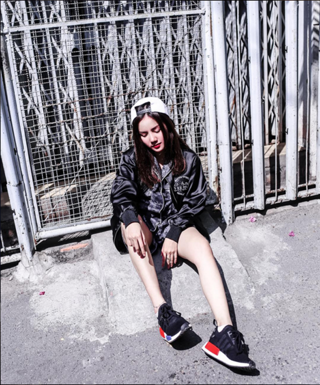 Điểm danh những đôi sneaker sang chảnh được lòng hội chị em trong năm