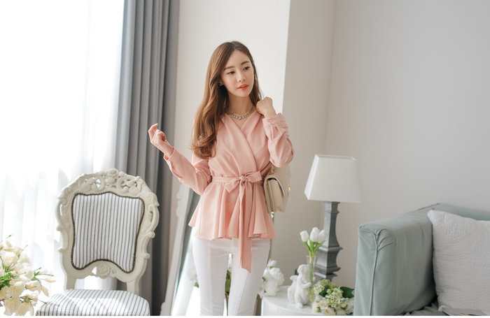 Vòng 1 nhỏ nhưng vẫn tự tin rạng ngời dạo phố nhờ những bí quyết này