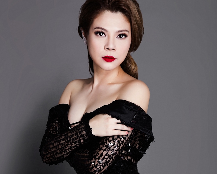 Đông đảo sao Việt và khán giả hỗ trợ Mai Phương chữa bệnh