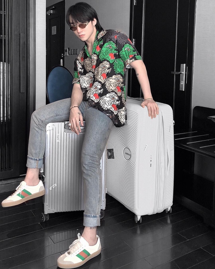 Đụng hàng cùng 1 chiếc áo: Justin, Rap Monster hay Sơn Tùng chất hơn