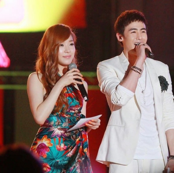 Fan tiếc hùi hụi vì các couple vợ chồng này lũ lượt chìm thuyền