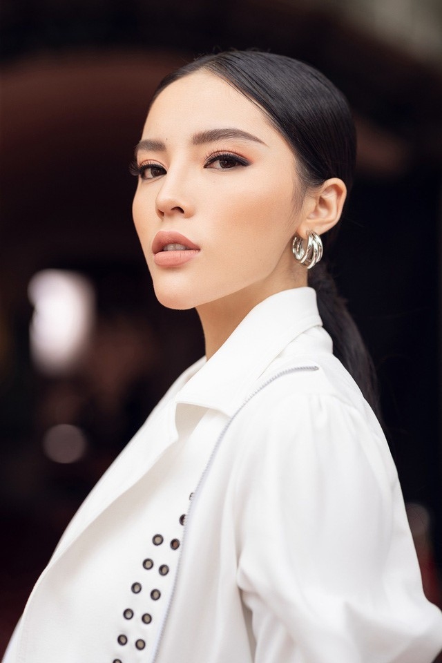 Hành trình “lột xác” của các Hoa hậu Việt sau đăng quang