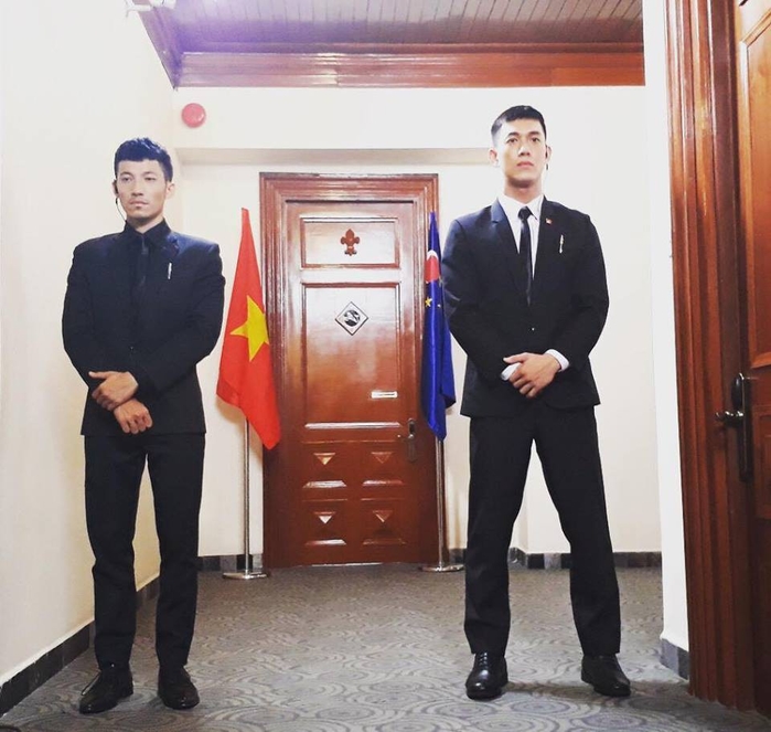 Hậu Duệ Mặt Trời bản Việt cũng có dàn trai quân nhân sáu múi
