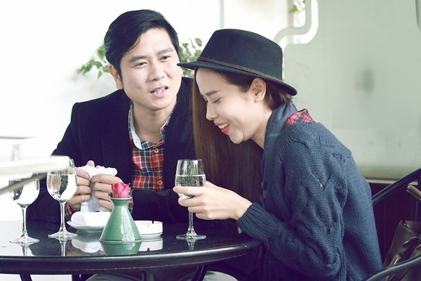 Hinh anh “phan chu” cua kỳ duyen va loat sao Vie khi phu nhan tham my