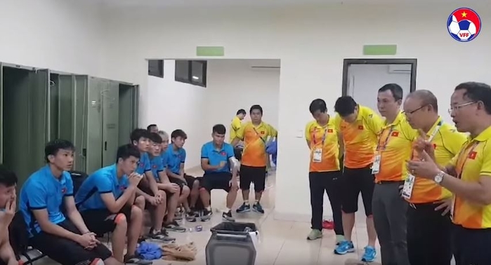 HLV Park Hang Seo, 3 lần rơi nước mắt với tình yêu cùng bóng đá Việt