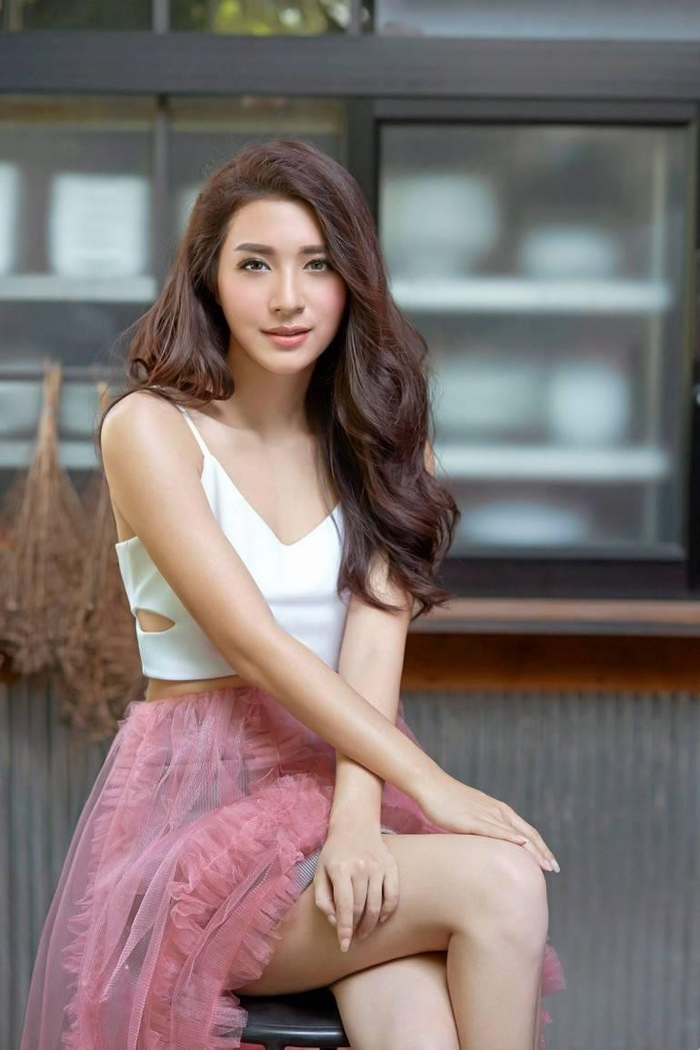 Hội chị đẹp hội tụ toàn mỹ nhân được yêu thích nhất nhì xứ chùa Vàng