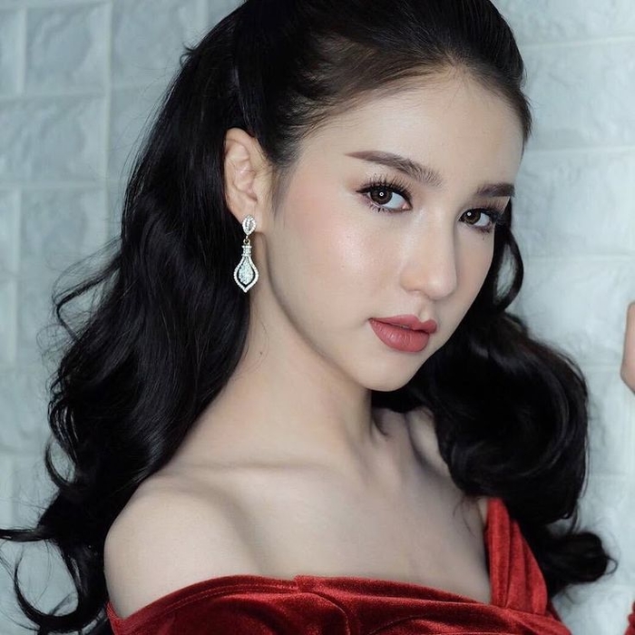 Huong giang, Yoshi, Nong Poy, Piyada: My nhan chuyen gioi nao co mat moc dep nhat