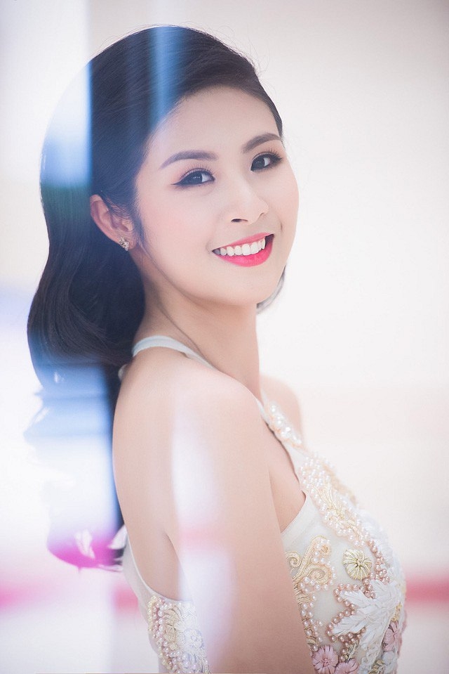 It ai ngo, cac sao Viet sau lai tung la thu khoa cac truong Dai hoc hang dau