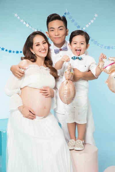 Nhan sắc trái ngược của người đẹp Việt khi mang thai