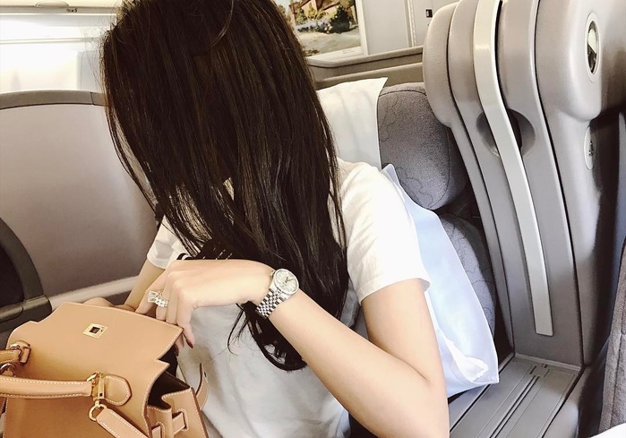 Khoang hạng nhất máy bay đích thị là nơi sao Việt khoe của