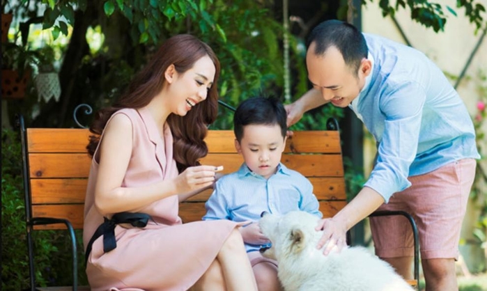 Khoe anh hanh phuc la vay nhung sao Viet sau van to ngoai tinh
