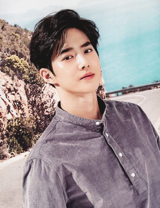Không chờ đến debut, các idol Kpop này đã nổi tiếng từ thời đi học