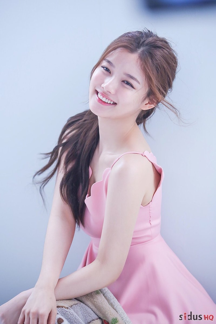 Kim Yoo Jung thông báo tình hình sức khỏe và kế hoạch quay drama mới