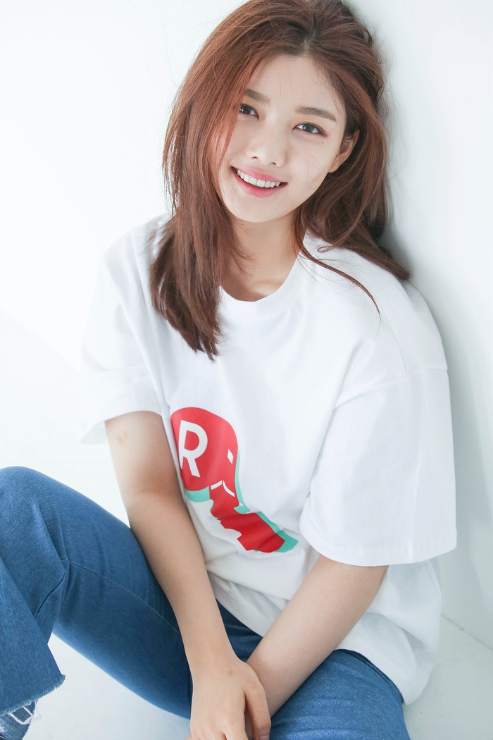 Kim Yoo Jung thông báo tình hình sức khỏe và kế hoạch quay drama mới