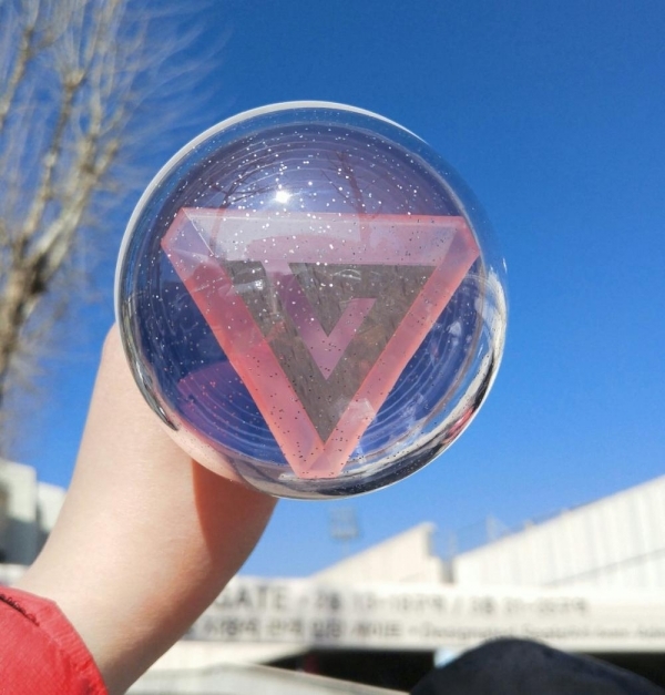 Lightstick nhóm nhạc Kpop nào đẹp nhất và khó hiểu nhất