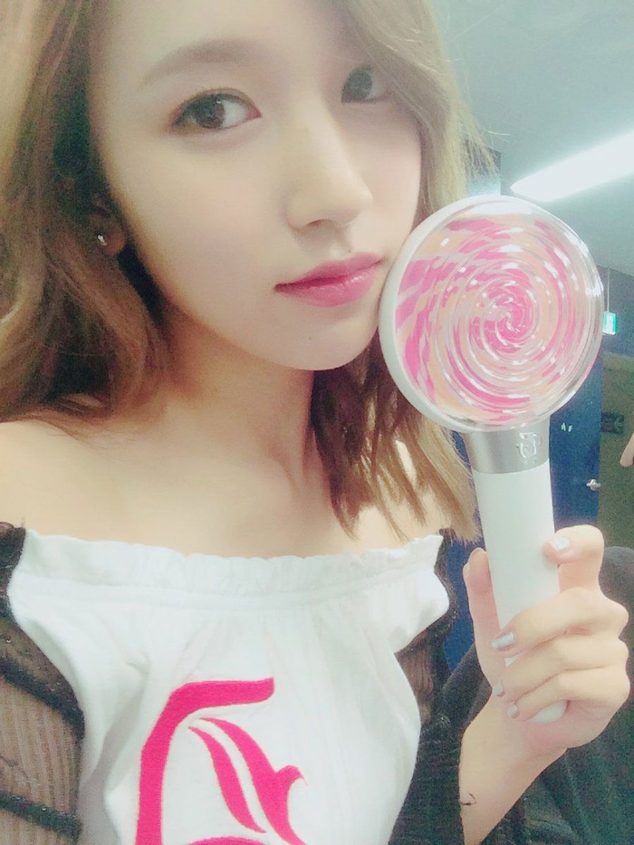 Lightstick nhóm nhạc Kpop nào đẹp nhất và khó hiểu nhất