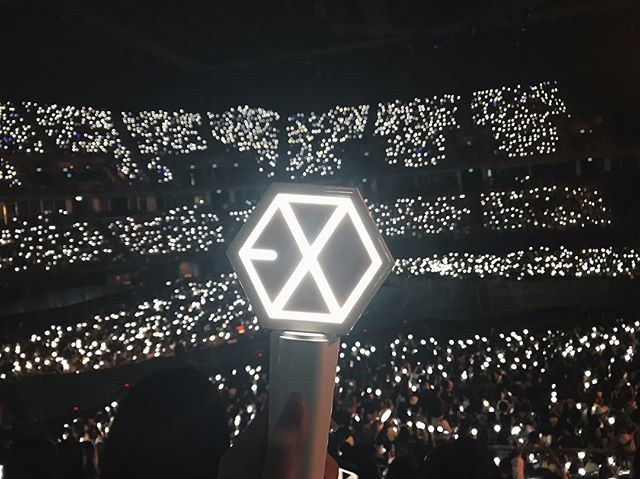 Lightstick nhóm nhạc Kpop nào đẹp nhất và khó hiểu nhất