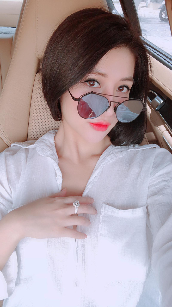 Lóa mắt với những chiếc nhẫn cưới kim cương trị giá tiền tỷ của sao Vi