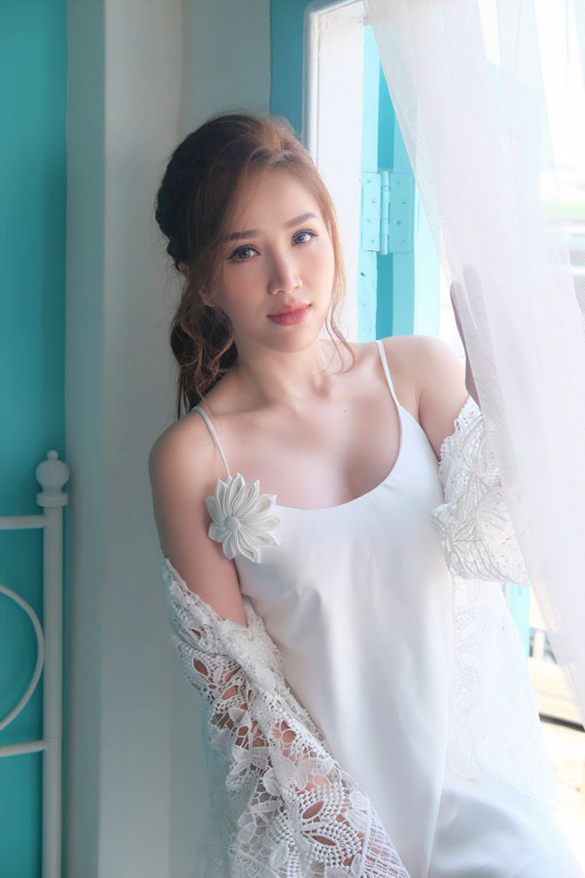 Loạt người đẹp vướng nghi vấn sắp lên xe hoa