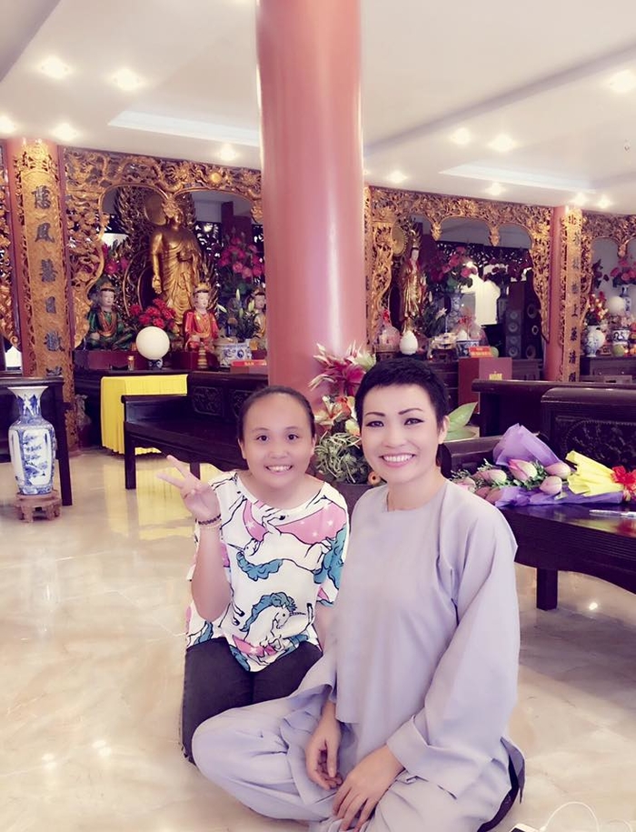 Muon kieu doi pho voi thang co hon cua sao Viet: Nguoi kieng cu, nguoi an chay niem phat