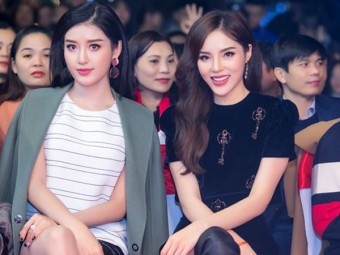 Muon kieu nghi choi cua hoi ban than sao Viet: Nguoi chuyn tien nong, nguoi lum xum tinh ai