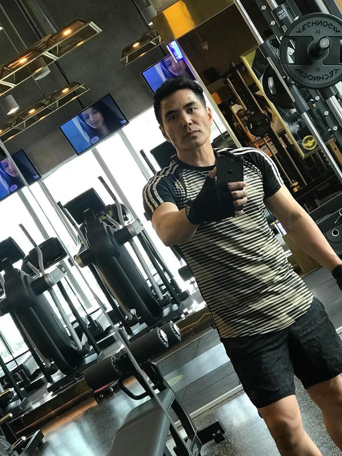 Mỹ nam thế hệ mới vẫn phải chào thua body của dàn sao nam Việt U50 này