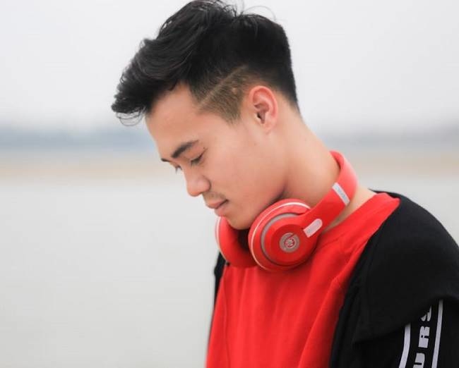 Ngày ấy - bây giờ và hình ảnh đời thường ít người biết của Văn Toàn