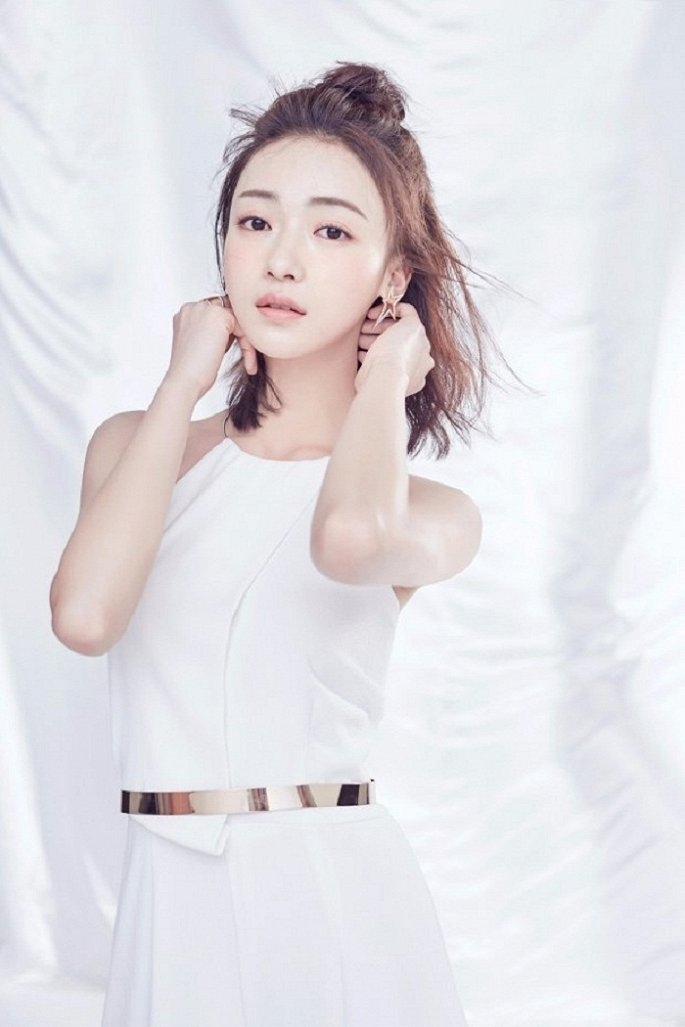Ngô Cẩn Ngôn - Nữ chính 'Ngụy Anh Lạc từng bị chê có gương mặt ếch