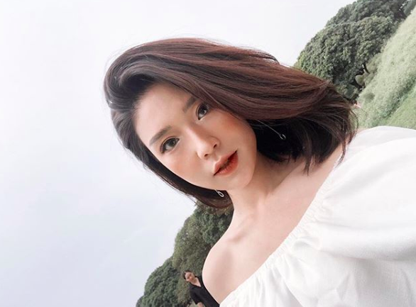 Nhan sắc xinh đẹp và vóc dáng quyến rũ của vợ sắp cưới rapper“Yêu 5”