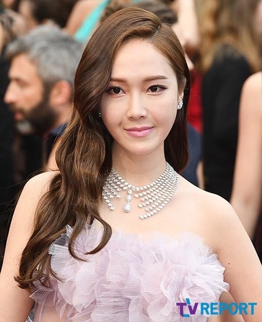 Nhìn dàn sao Kpop này, công chúng sẽ không bao giờ tin vào ảnh tạp chí