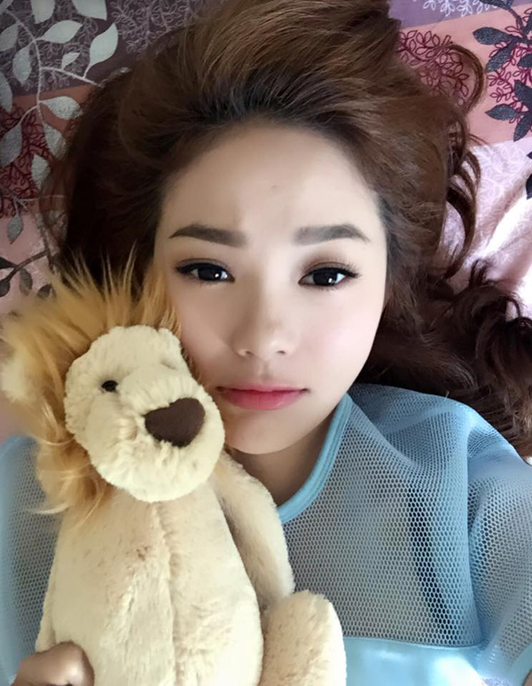 Nhung bi mat cuc hay ho ma fan phat hien tu nhung tam hinh selfie cua sao