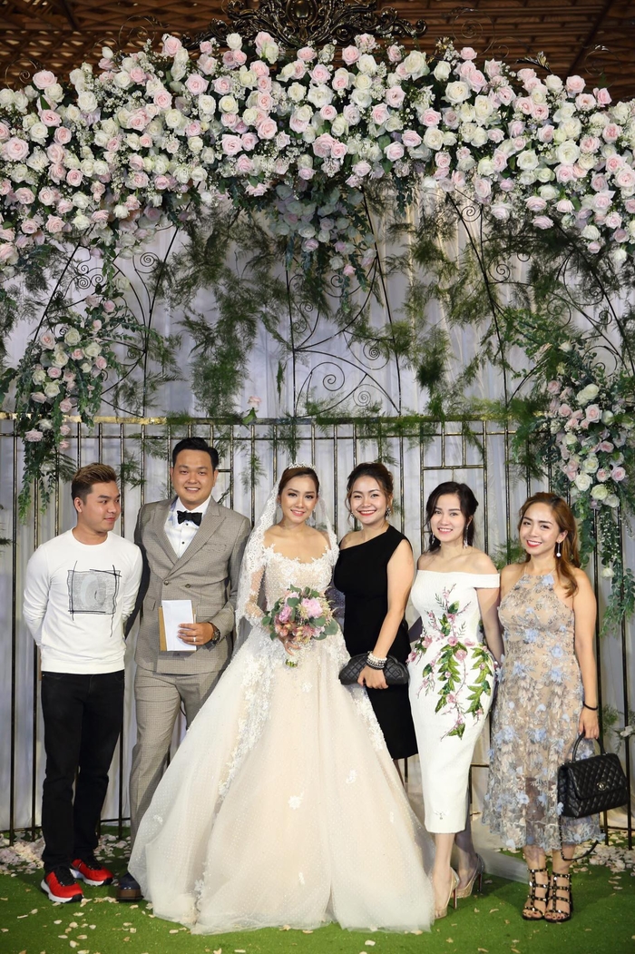 Những cô em, cậu em của sao Việt nào đã lên xe hoa nửa đầu năm 2018?