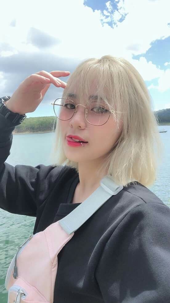 Nhung co nang streamer noi ting khong thua kem cac ngoi sao trong Vbiz