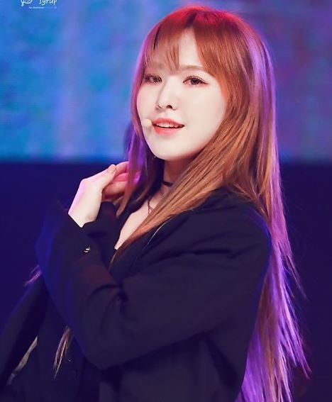 Những idol Kpop đẹp lộng lẫy nhưng vẫn bị bỏ quên đáng tiếc!