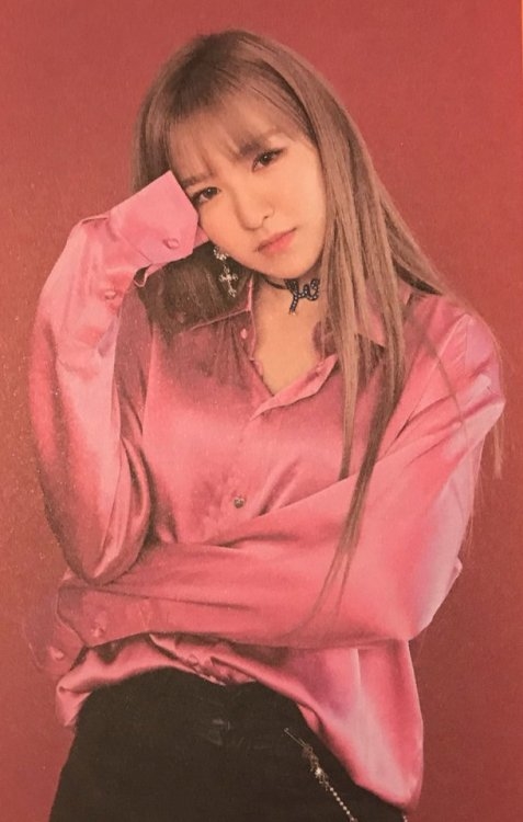 Những idol Kpop đẹp lộng lẫy nhưng vẫn bị bỏ quên đáng tiếc!