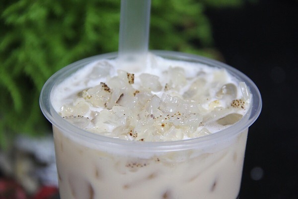Những món trà sữa với sự kết hợp mặn - ngọt cực dị ở Sài Gòn